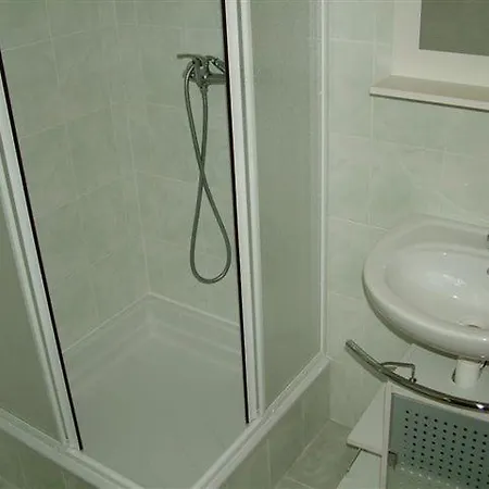 Vyhlidka Guest house 2*